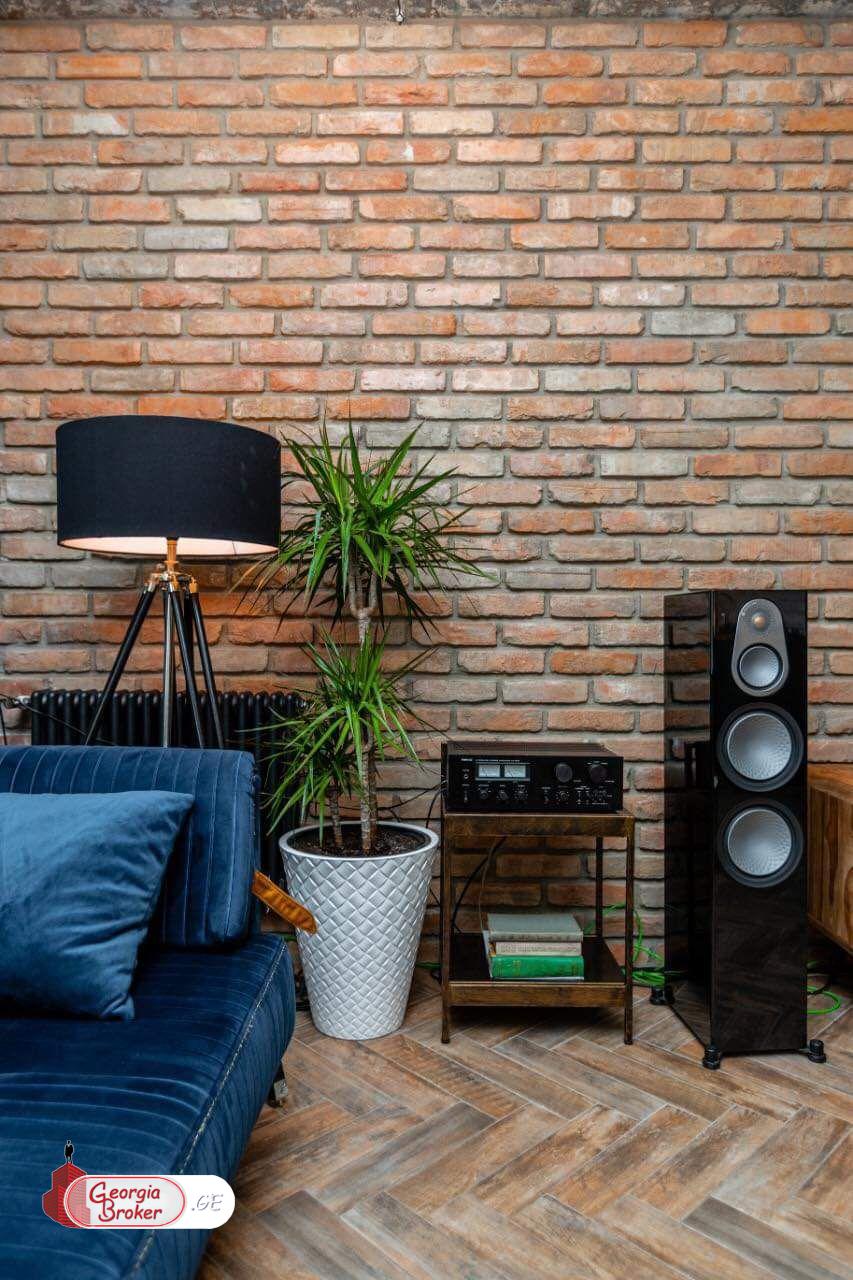 nearly repaired 3-room apartment for sale